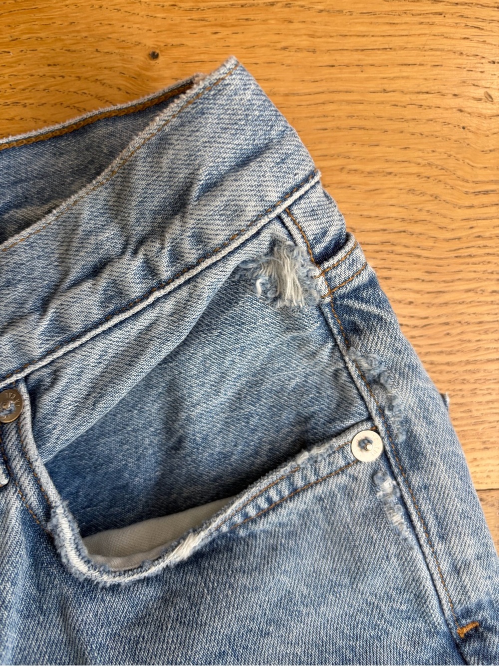 Agolde Straight Leg style Denim - Picture 5 of 8